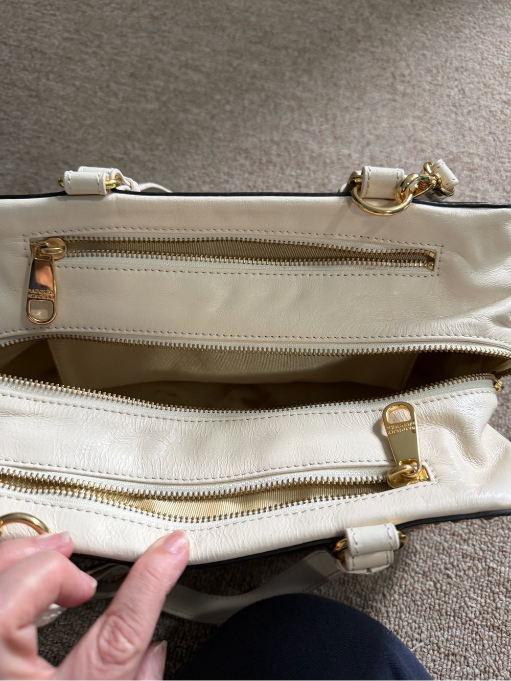 Authentic Badgley Mischka Nina Cube satchel/shoulder bag cream/black, EUC - Picture 10 of 10